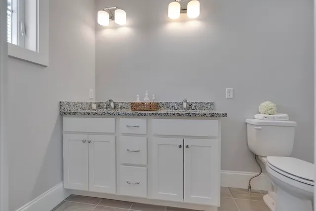 $725,000 | 127 Falcon Crest Drive, Unit 4, Gorham, ME 04038