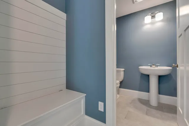 $725,000 | 127 Falcon Crest Drive, Unit 4, Gorham, ME 04038