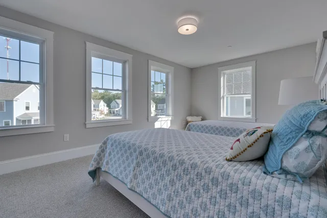 $725,000 | 127 Falcon Crest Drive, Unit 4, Gorham, ME 04038