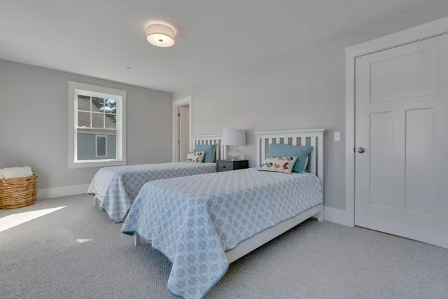 $725,000 | 127 Falcon Crest Drive, Unit 4, Gorham, ME 04038