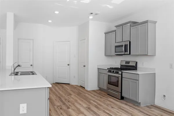 $2,200 | 19148 Cicerone Court, New Caney, TX 77357