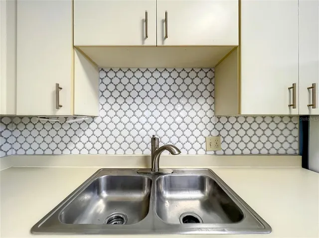 $180,000 | 320 Forestway Circle, Unit 102, Altamonte Springs, FL 32701