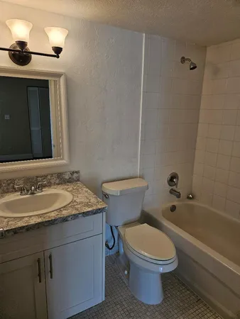 $1,400 | 700 Village Green Court, Unit 316, Palm Springs, FL 33461