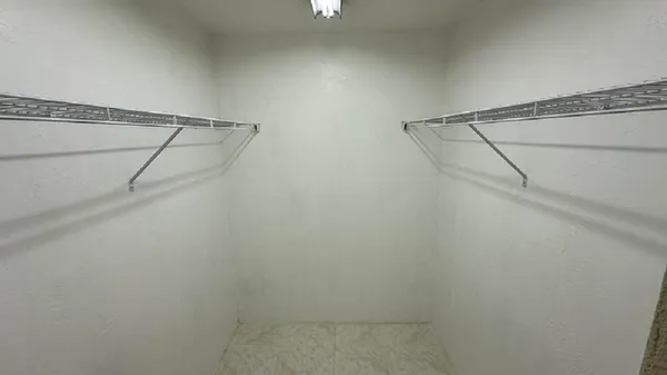 $1,400 | 700 Village Green Court, Unit 316, Palm Springs, FL 33461