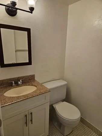 $1,400 | 700 Village Green Court, Unit 316, Palm Springs, FL 33461
