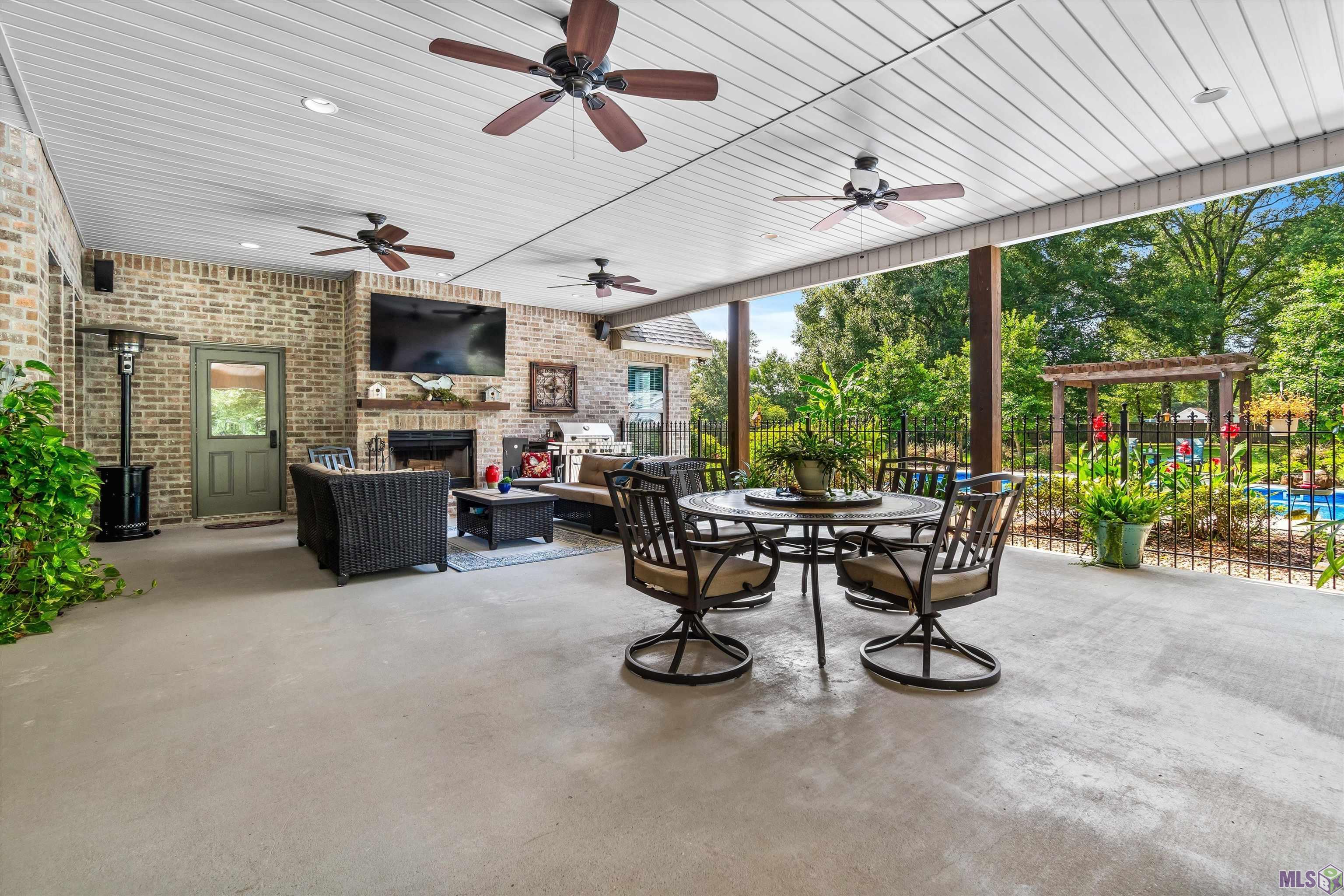 42625 Pleasant Ridge Extension Ponchatoula, LA 70454 - Photo 19 of 33 You'll LOVE this Huge Outdoor Entertainment Area!!