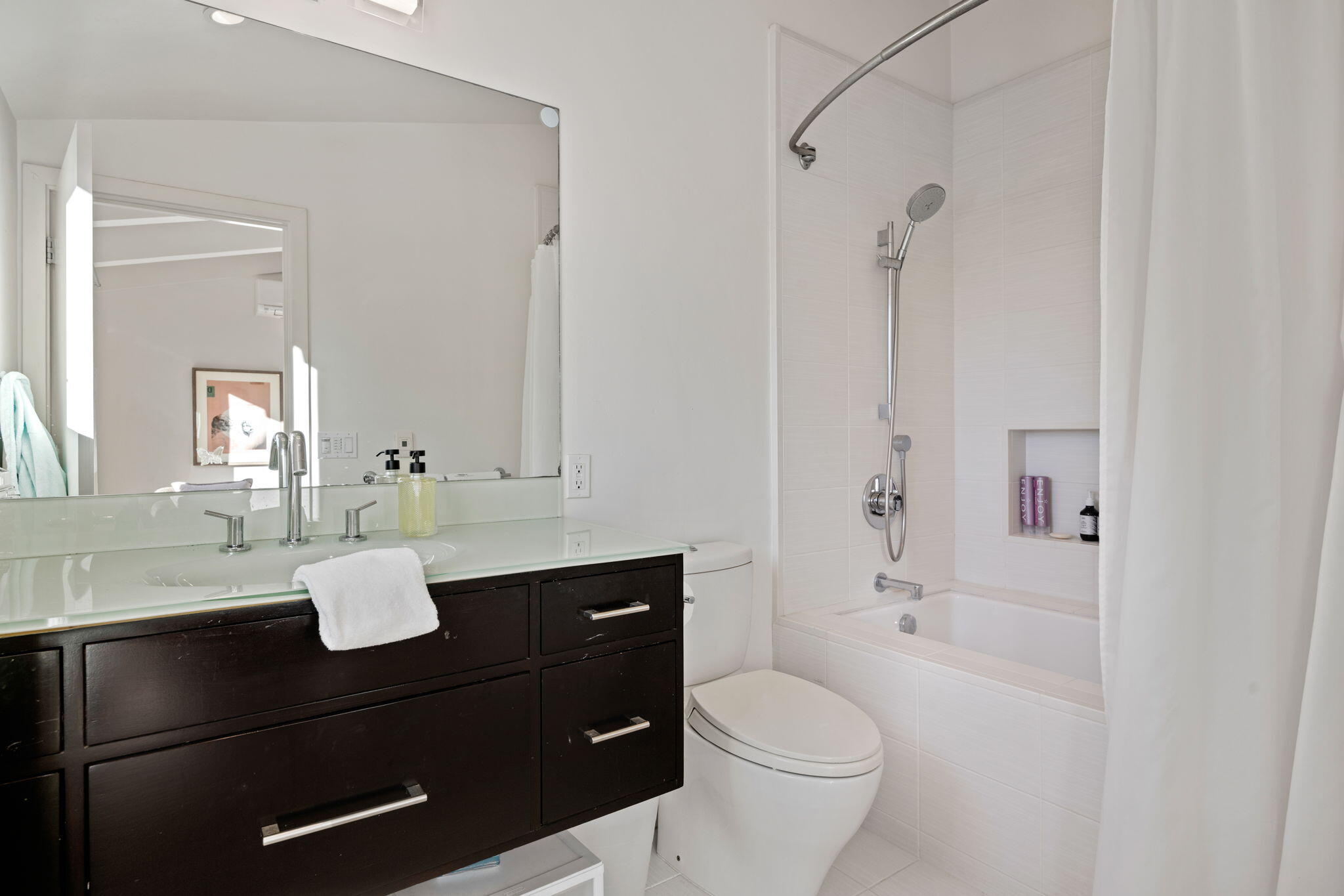 2934 Torito Road Montecito, CA 93108 - Photo 21 of 49 48 - Bathroom 2