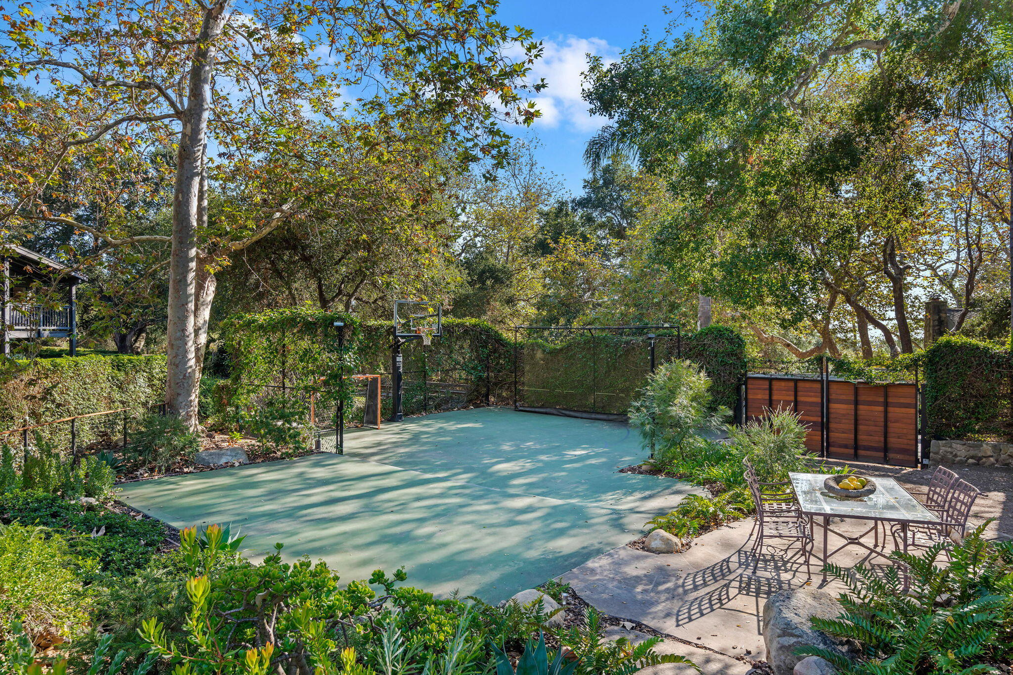 2934 Torito Road Montecito, CA 93108 - Photo 30 of 49 40 - Sport Court