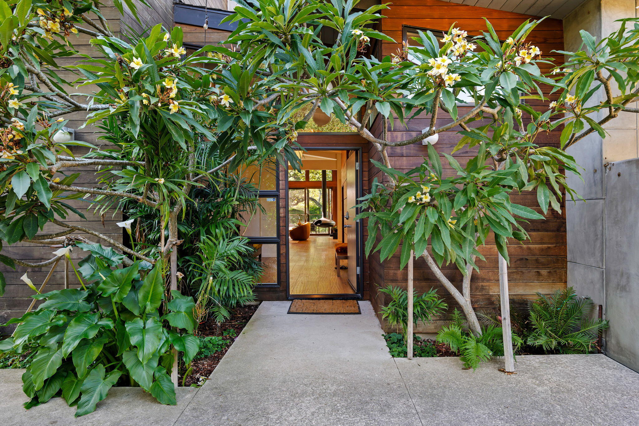 2934 Torito Road Montecito, CA 93108 - Photo 5 of 49 07 - Entrance