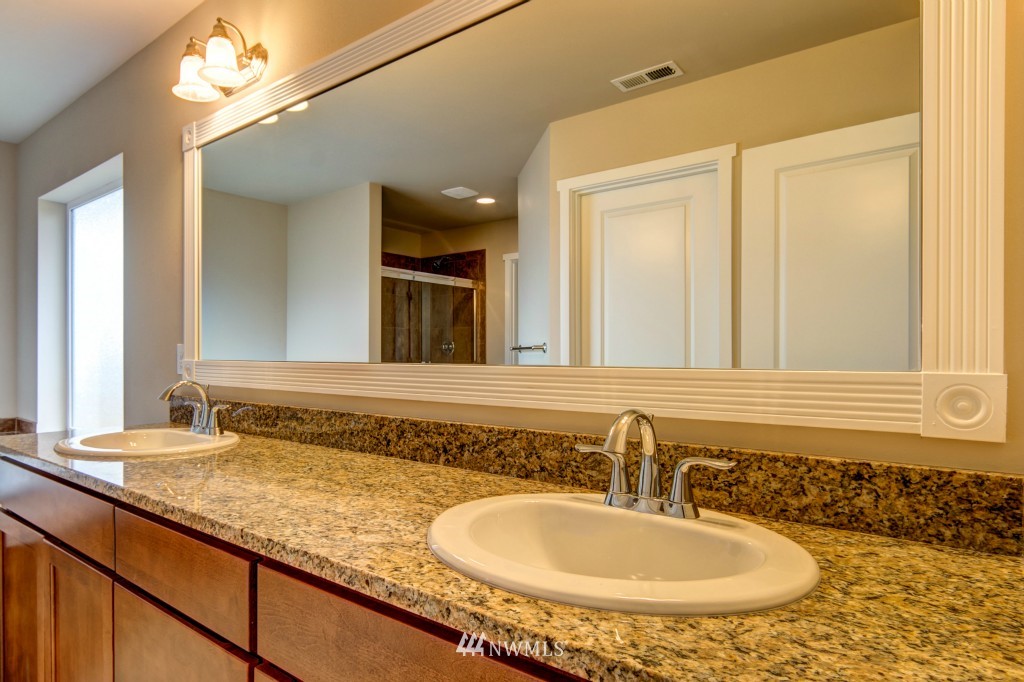 22323 38th Avenue Southeast Bothell, WA 98021 - Photo 14 of 25