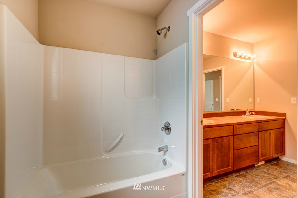 22323 38th Avenue Southeast Bothell, WA 98021 - Photo 21 of 25