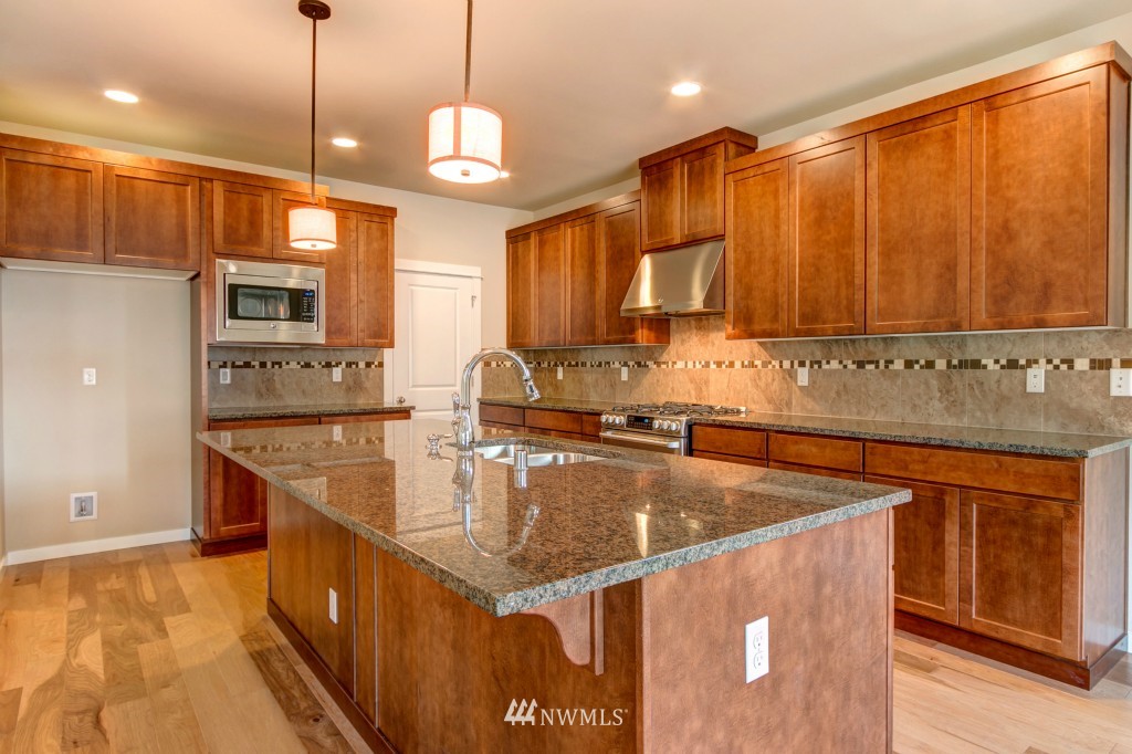 22323 38th Avenue Southeast Bothell, WA 98021 - Photo 9 of 25