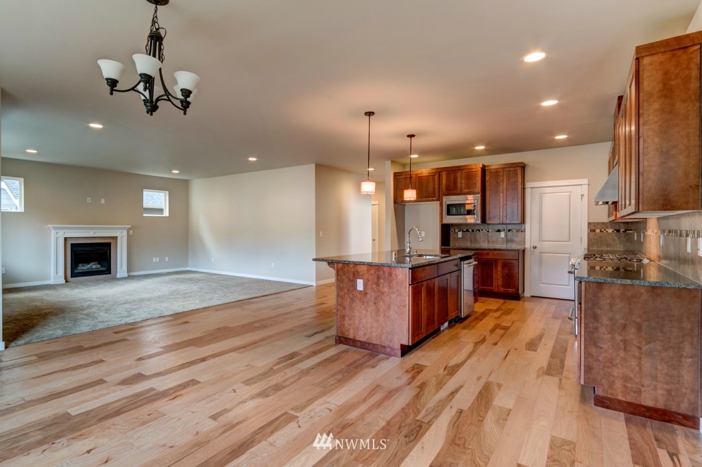 22323 38th Avenue Southeast Bothell, WA 98021 - Photo 10 of 25