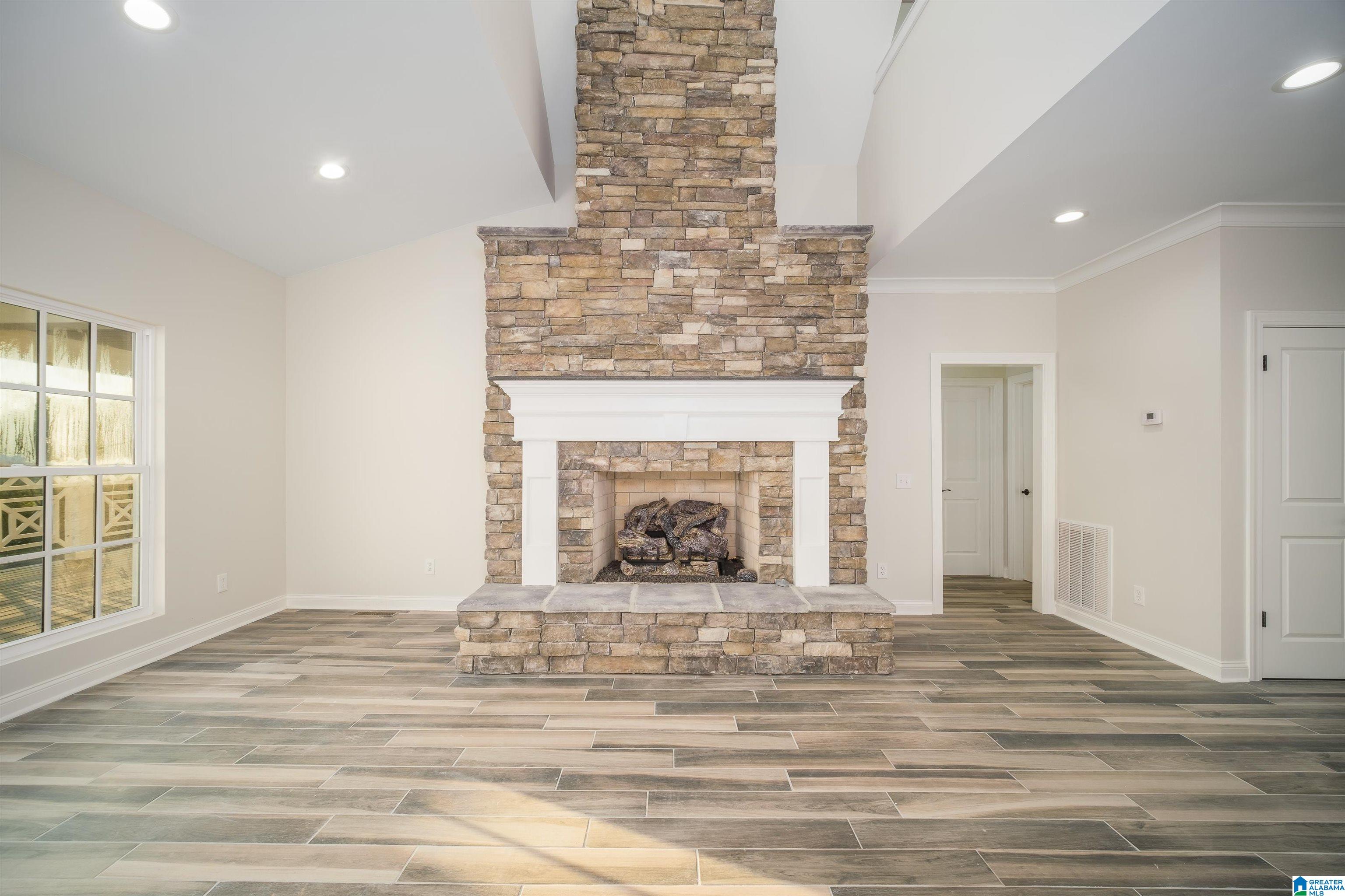 241 Bluegrass Lane Jasper, AL 35503 - Photo 4 of 53