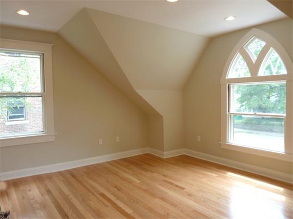 447 Washington Street, Unit 3 Brookline, MA 02446 - Photo 10 of 20 an empty room with a window