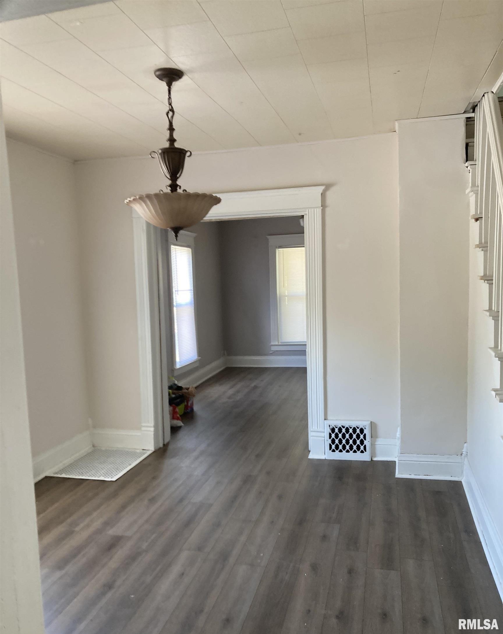 2001 South Spring Street Springfield, IL 62704 - Photo 3 of 14