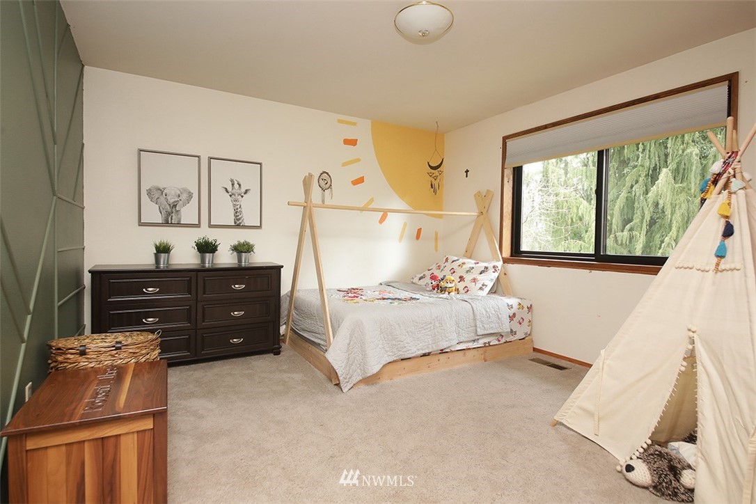 6823 Sills Road Clinton, WA 98236 - Photo 22 of 40