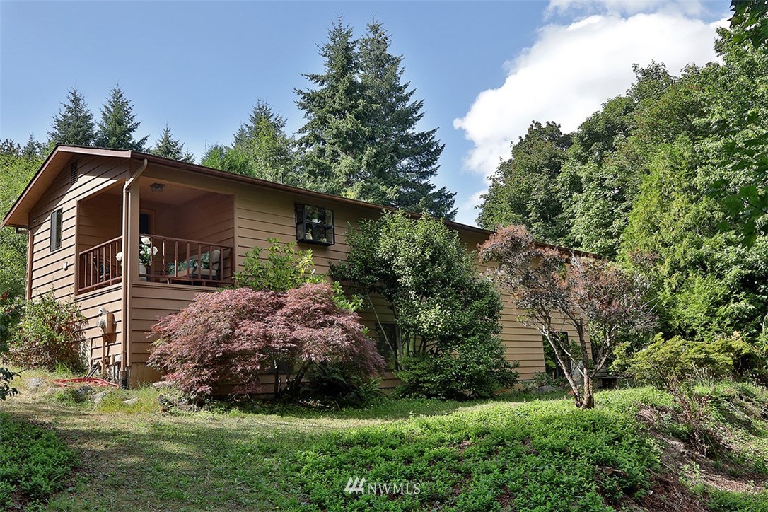 6823 Sills Road Clinton, WA 98236 - Photo 5 of 40