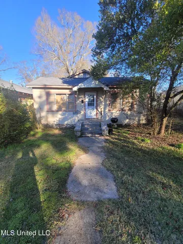 $59,900 | 122 Denwiddie Avenue, McComb, MS 39648