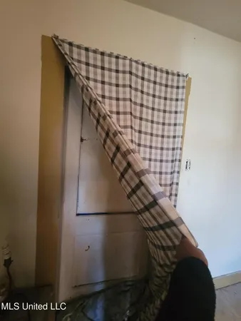 $38,000 | 122 Denwiddie Avenue, McComb, MS 39648