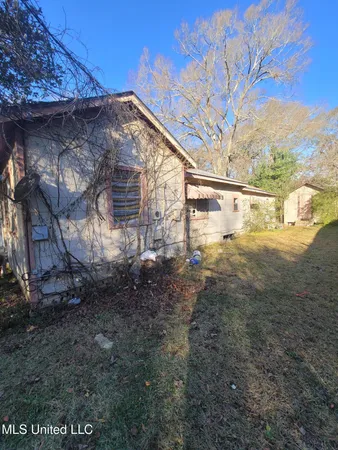 $38,000 | 122 Denwiddie Avenue, McComb, MS 39648