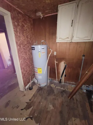 $59,900 | 122 Denwiddie Avenue, McComb, MS 39648