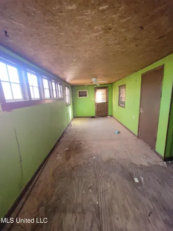 $38,000 | 122 Denwiddie Avenue, McComb, MS 39648