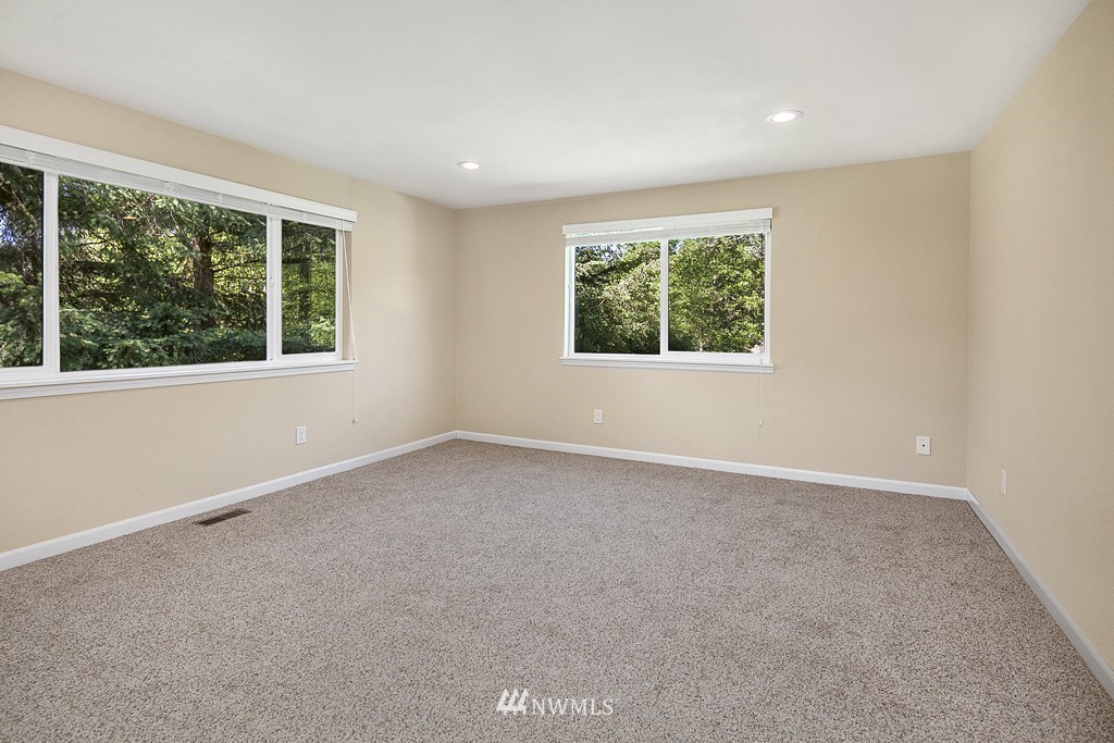 19208 Southeast 196th Street Renton, WA 98058 - Photo 11 of 24