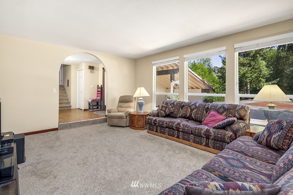 19208 Southeast 196th Street Renton, WA 98058 - Photo 4 of 24