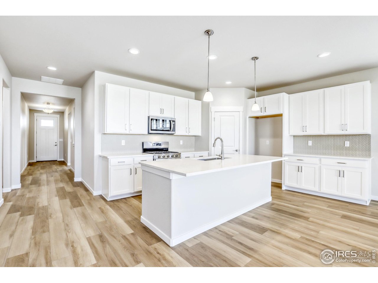 5871 Aspenglow Street Firestone, CO 80504 - Photo 15 of 27