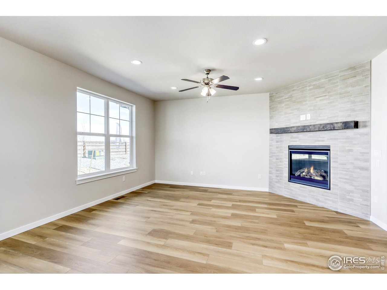 5871 Aspenglow Street Firestone, CO 80504 - Photo 9 of 27