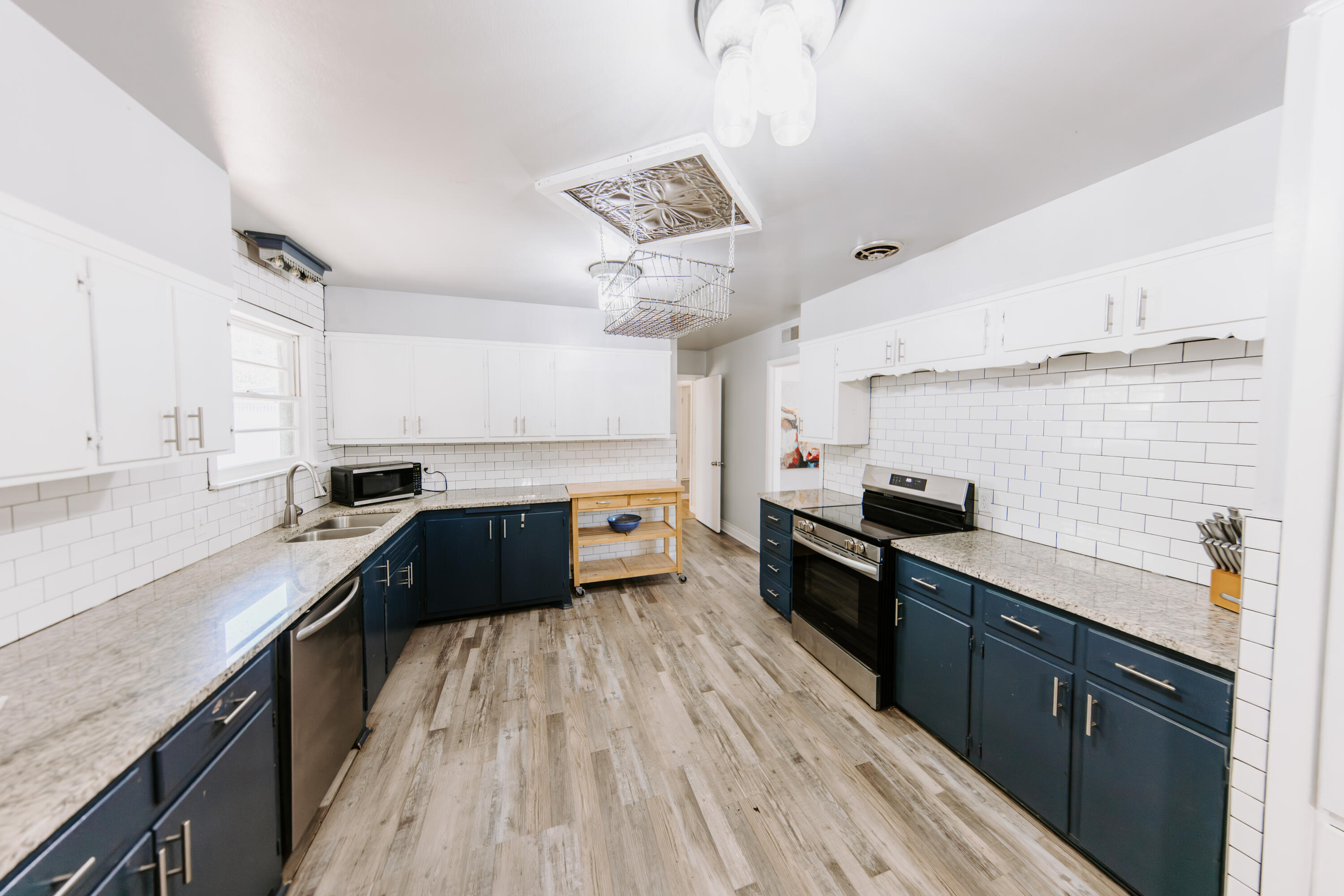 4022 38th Street Lubbock, TX 79413 - Photo 4 of 15 2L9A3663