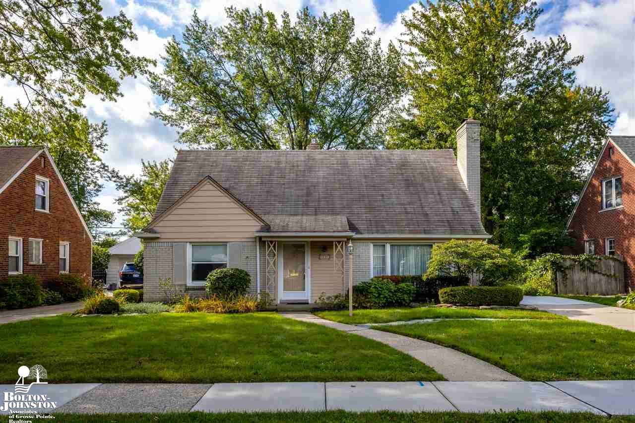 1231 Torrey Road Grosse Pointe Woods, MI 48236 - Photo 1 of 41