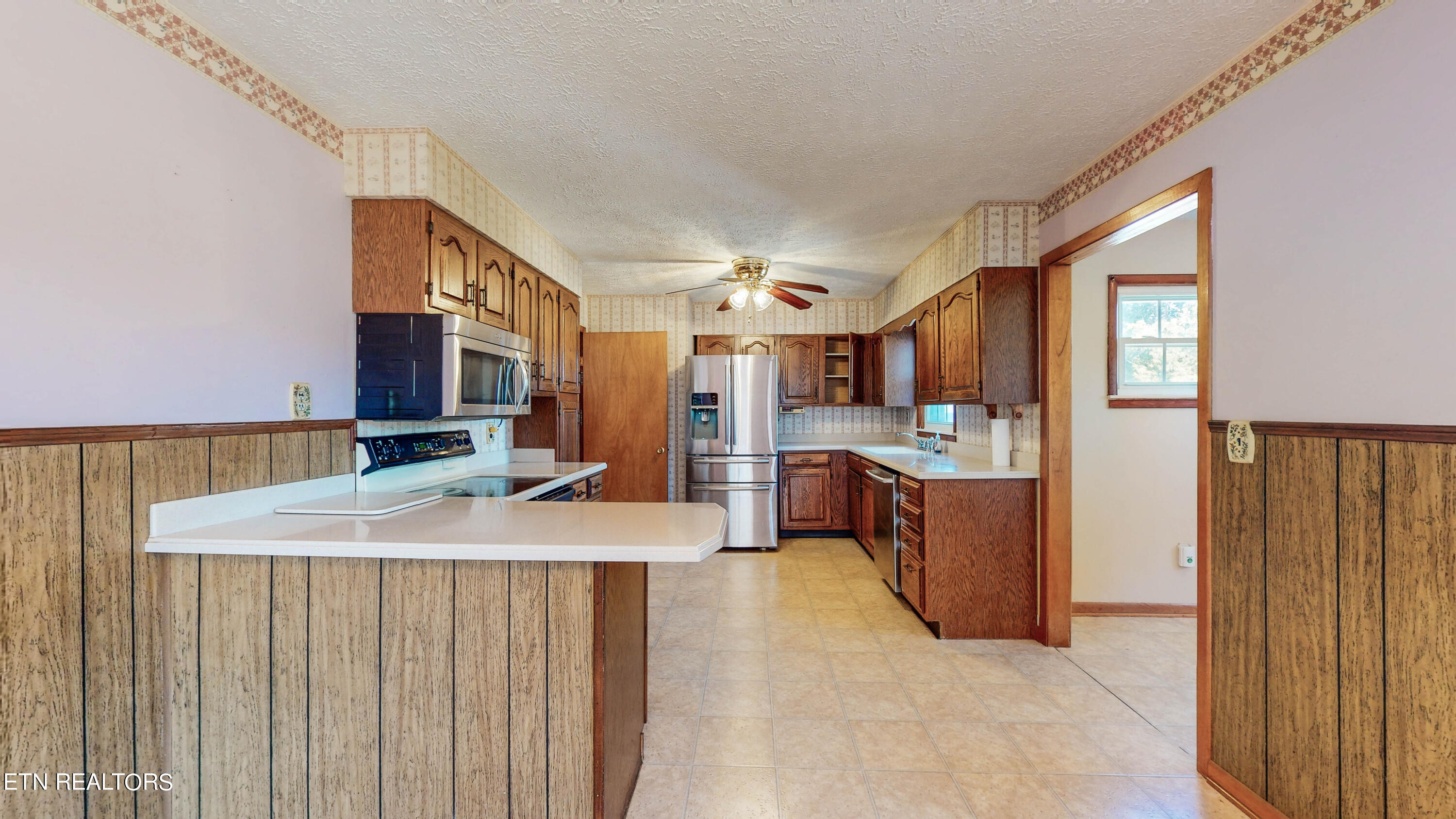 437 Pinecrest Road Jacksboro, TN 37757 - Photo 12 of 43 411-Pinecrest-Rd-12222023_141334