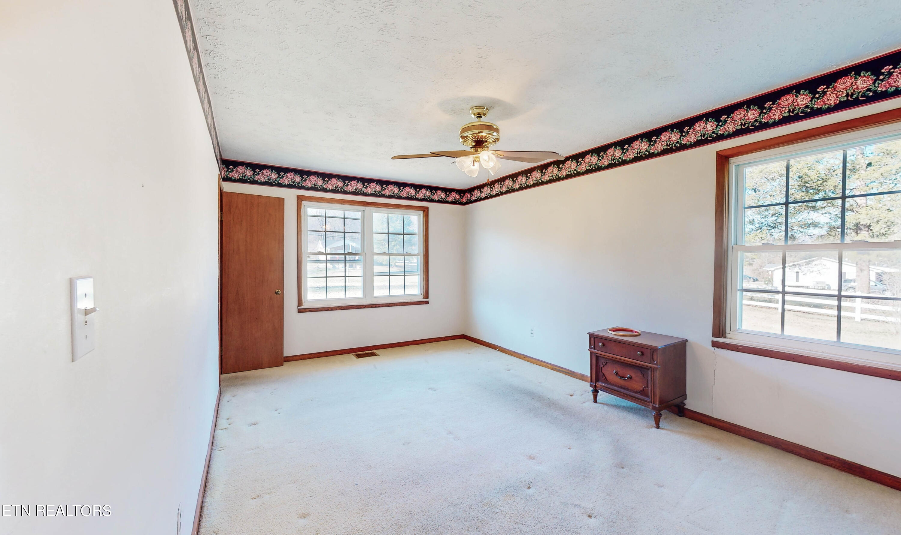 437 Pinecrest Road Jacksboro, TN 37757 - Photo 16 of 43 411-Pinecrest-Rd-12222023_141451
