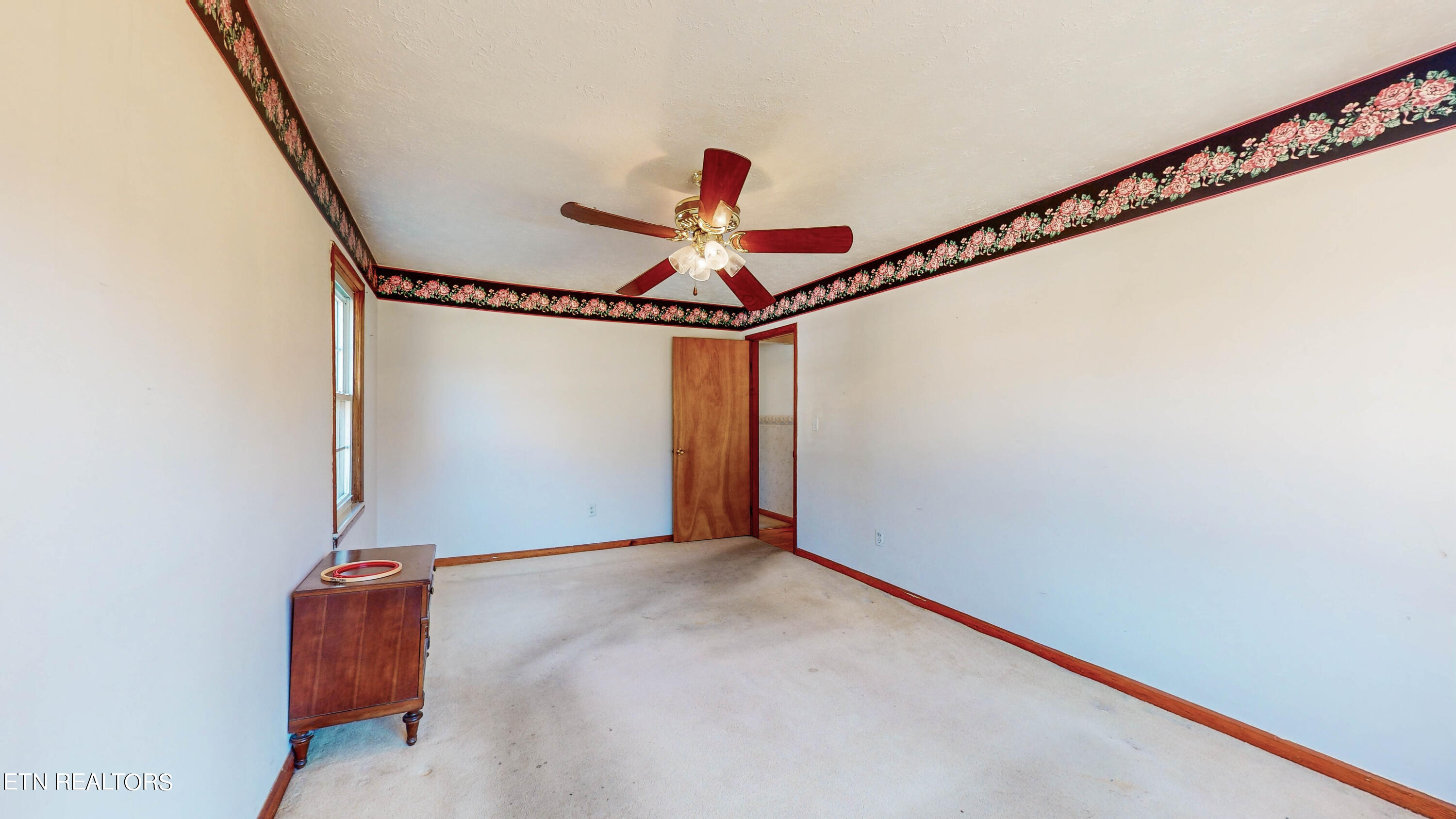 437 Pinecrest Road Jacksboro, TN 37757 - Photo 17 of 43 411-Pinecrest-Rd-12222023_141510