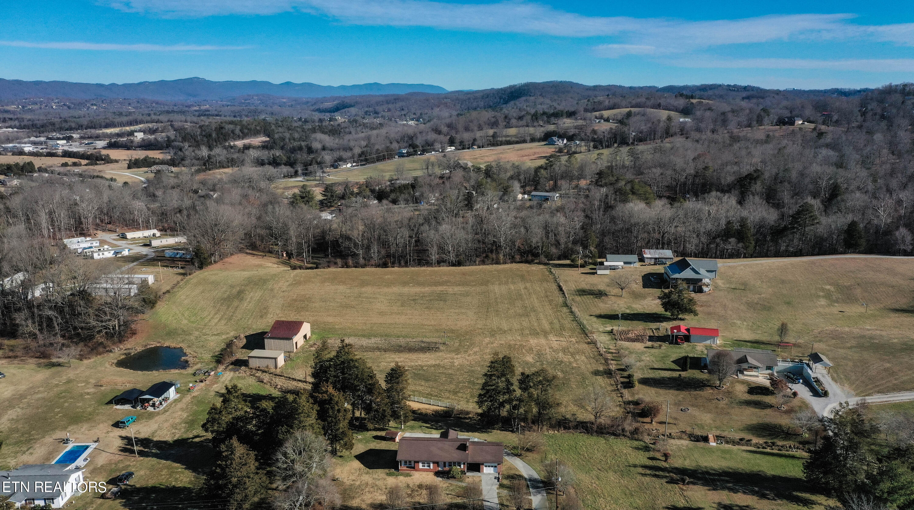 437 Pinecrest Road Jacksboro, TN 37757 - Photo 29 of 43 DJI_0061-3