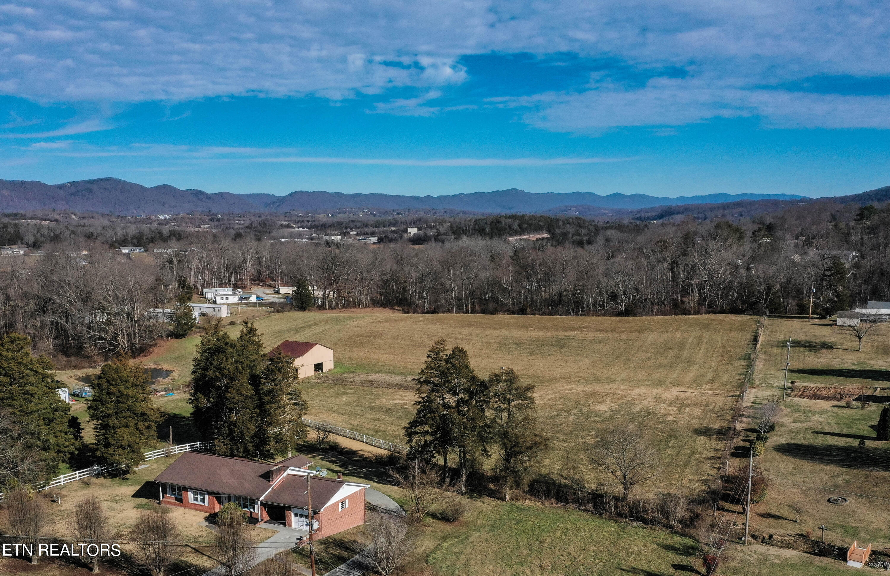 437 Pinecrest Road Jacksboro, TN 37757 - Photo 30 of 43 DJI_0072-2