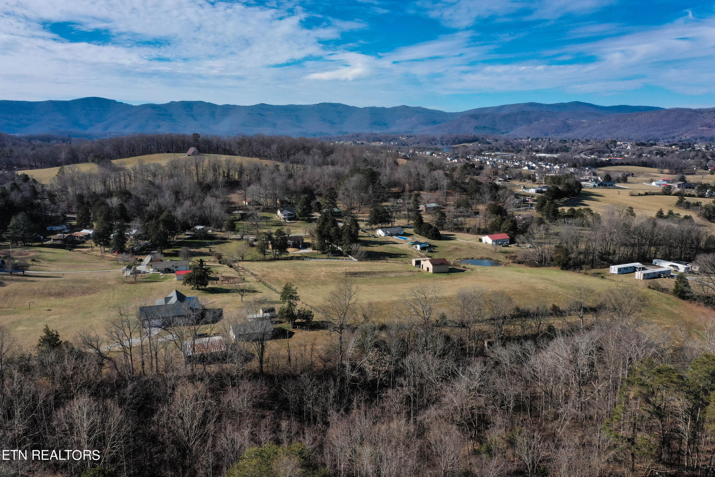 437 Pinecrest Road Jacksboro, TN 37757 - Photo 33 of 43 DJI_0081-3