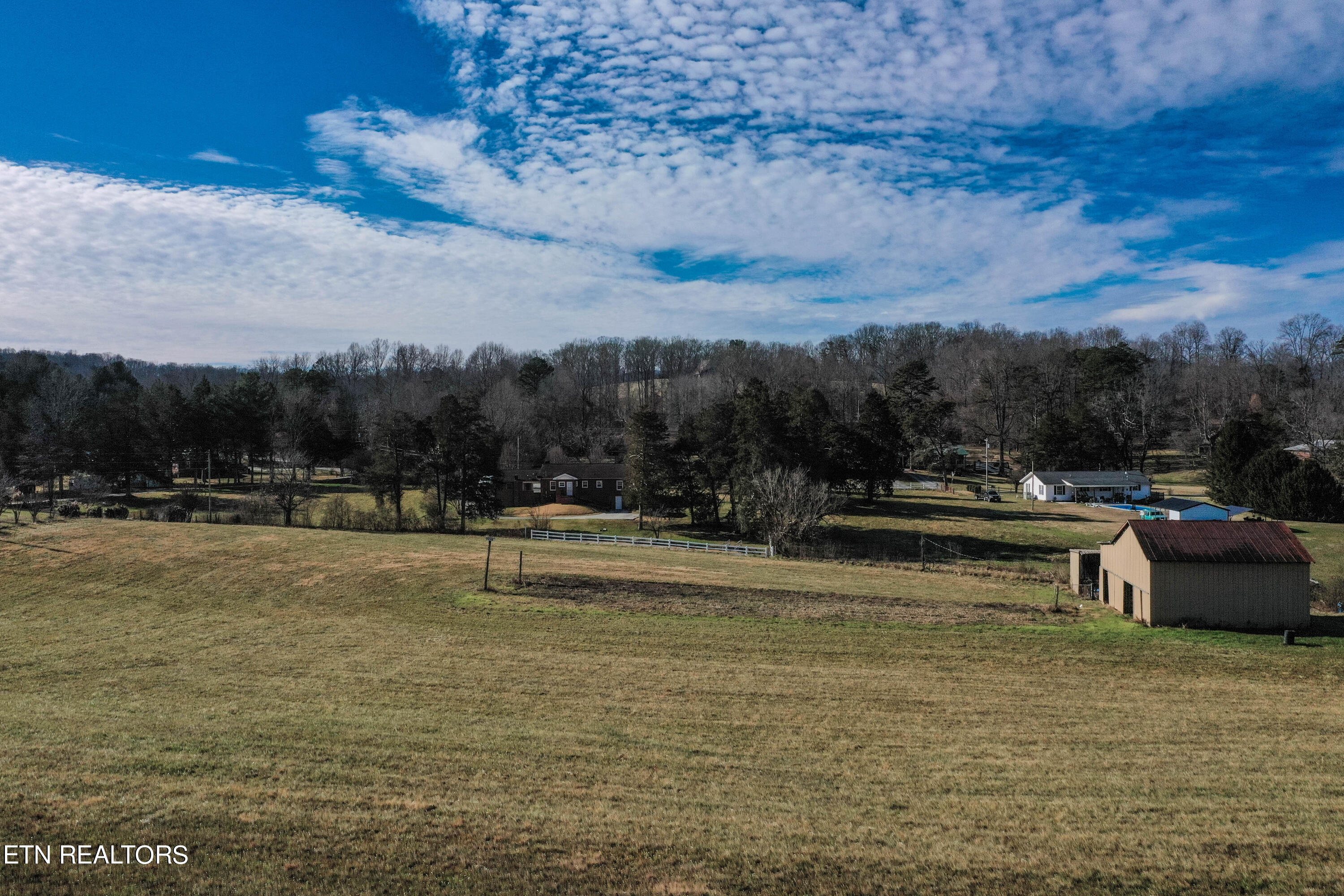 437 Pinecrest Road Jacksboro, TN 37757 - Photo 35 of 43 DJI_0084-2