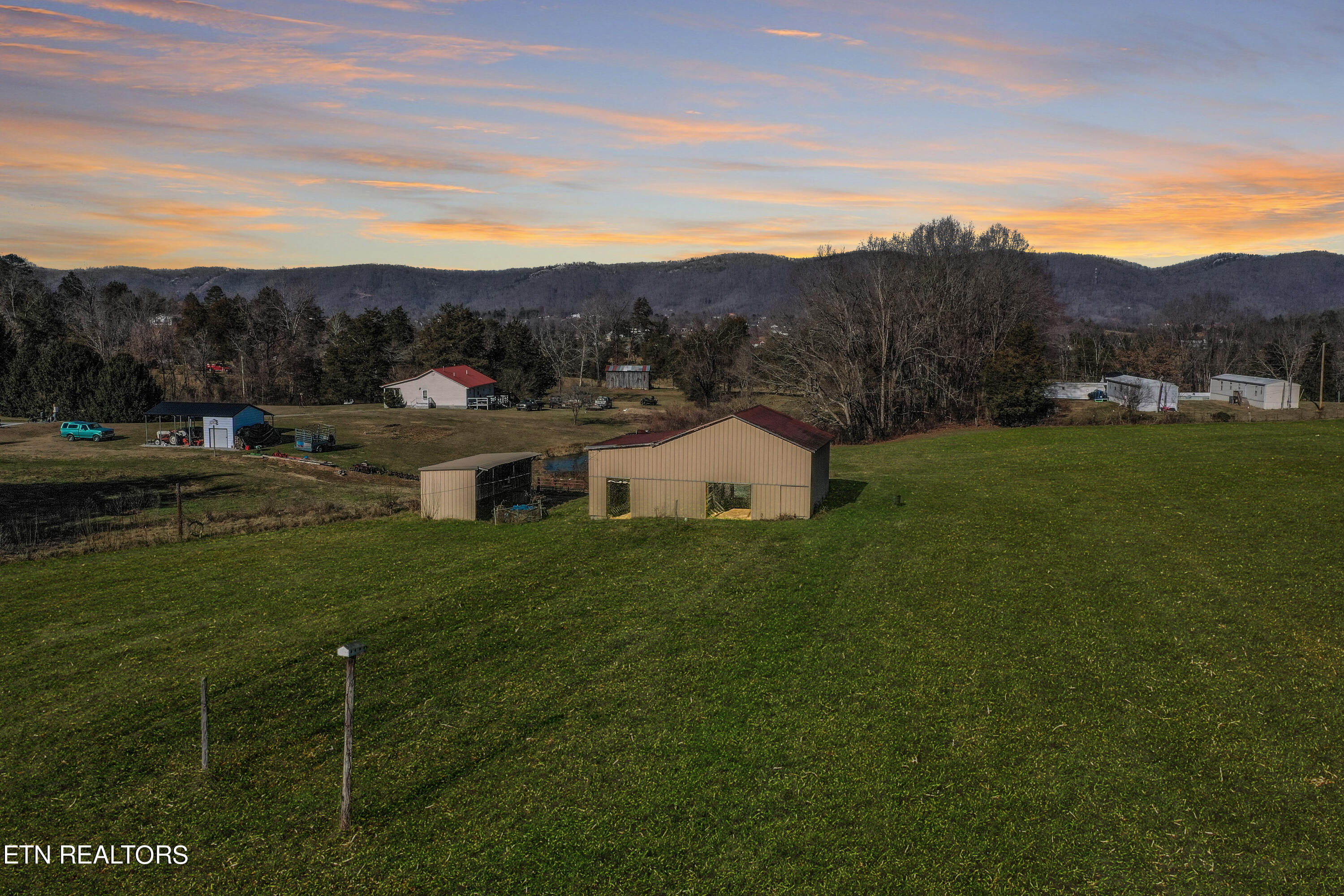 437 Pinecrest Road Jacksboro, TN 37757 - Photo 40 of 43 DJI_0070-2