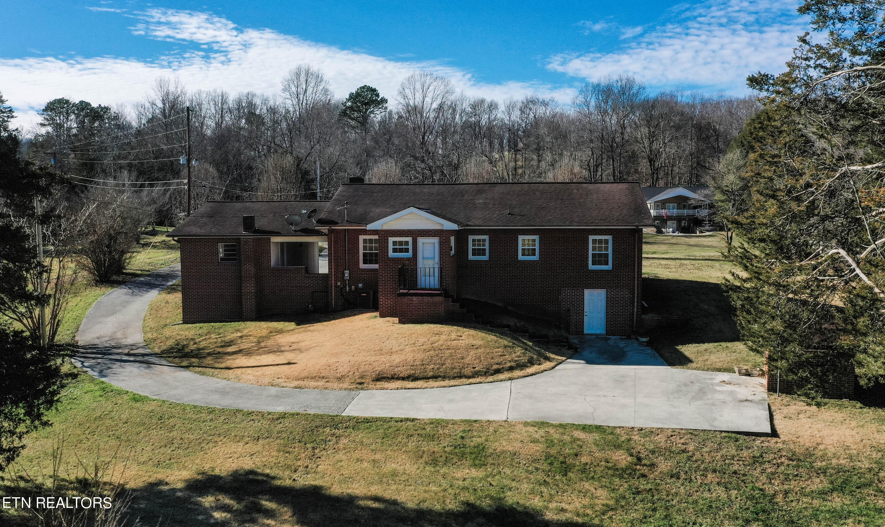 437 Pinecrest Road Jacksboro, TN 37757 - Photo 5 of 43 DJI_0058-3