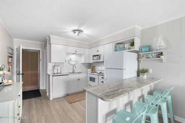 $1,650 | 301 Commerce Way, Unit 241, Atlantic Beach, NC 28512