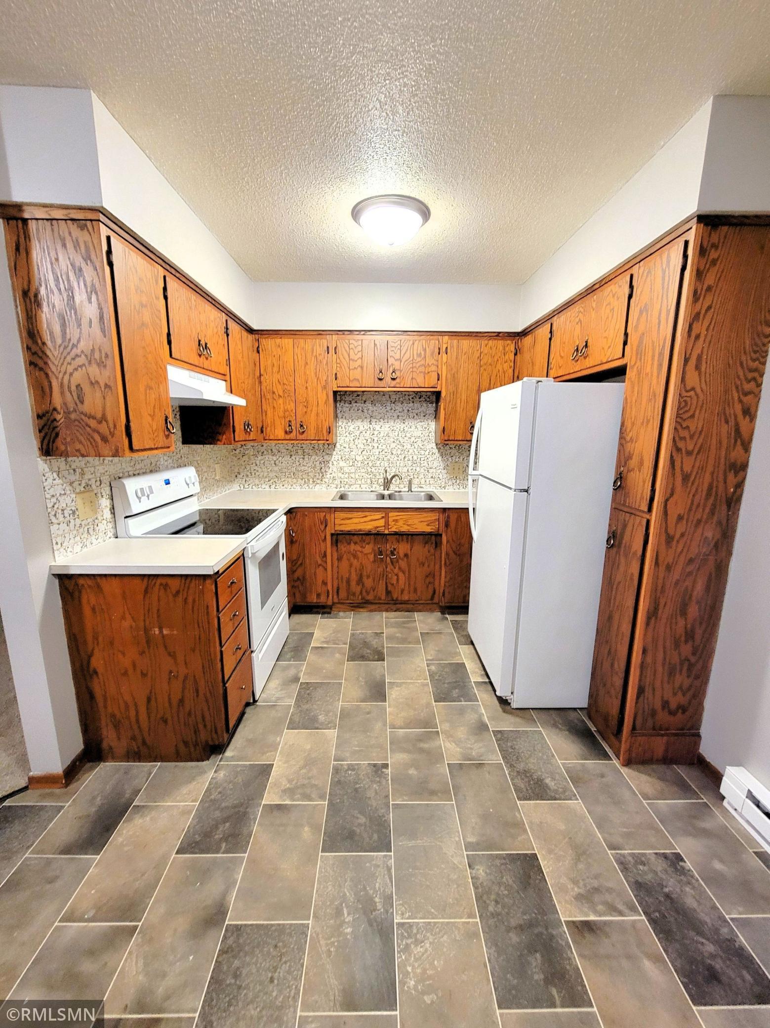 710 Hillcrest Street, Unit 2 Baldwin, WI 54002 - Photo 13 of 23