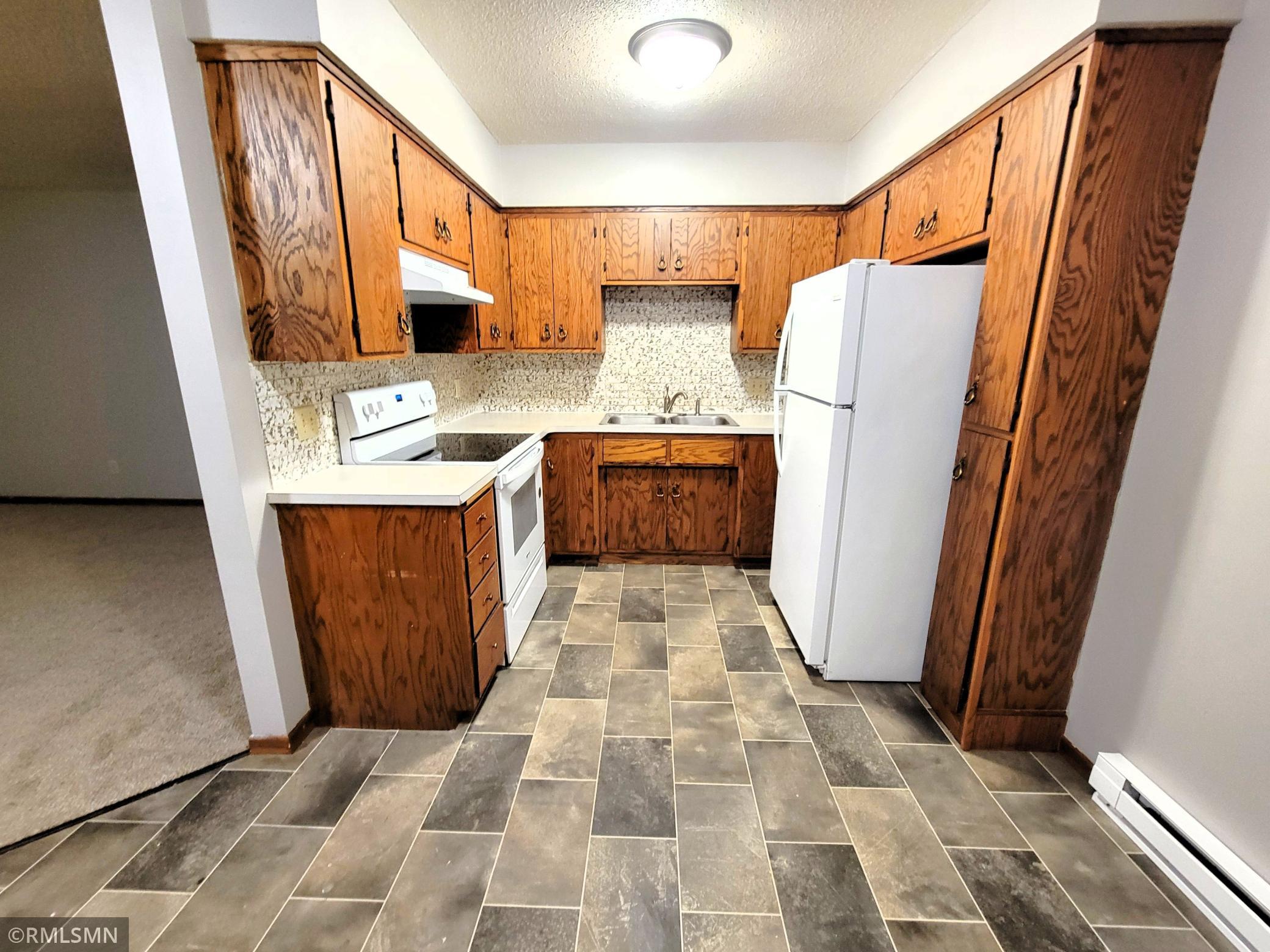 710 Hillcrest Street, Unit 2 Baldwin, WI 54002 - Photo 14 of 23