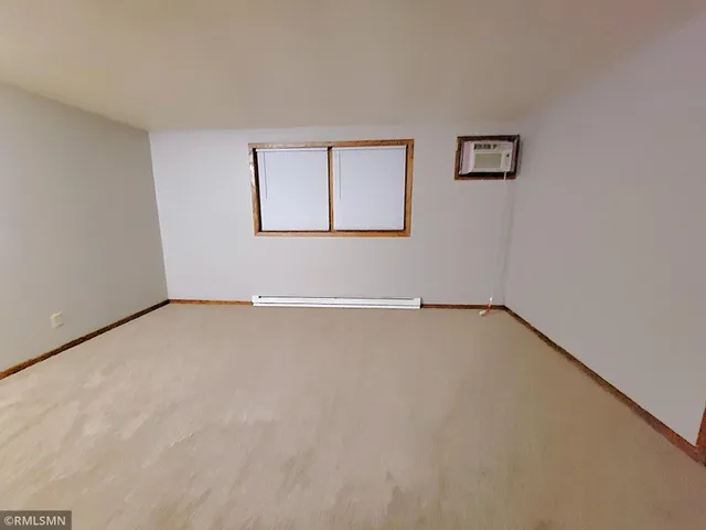 $1,000 | 710 Hillcrest Street, Unit 2, Baldwin, WI 54002