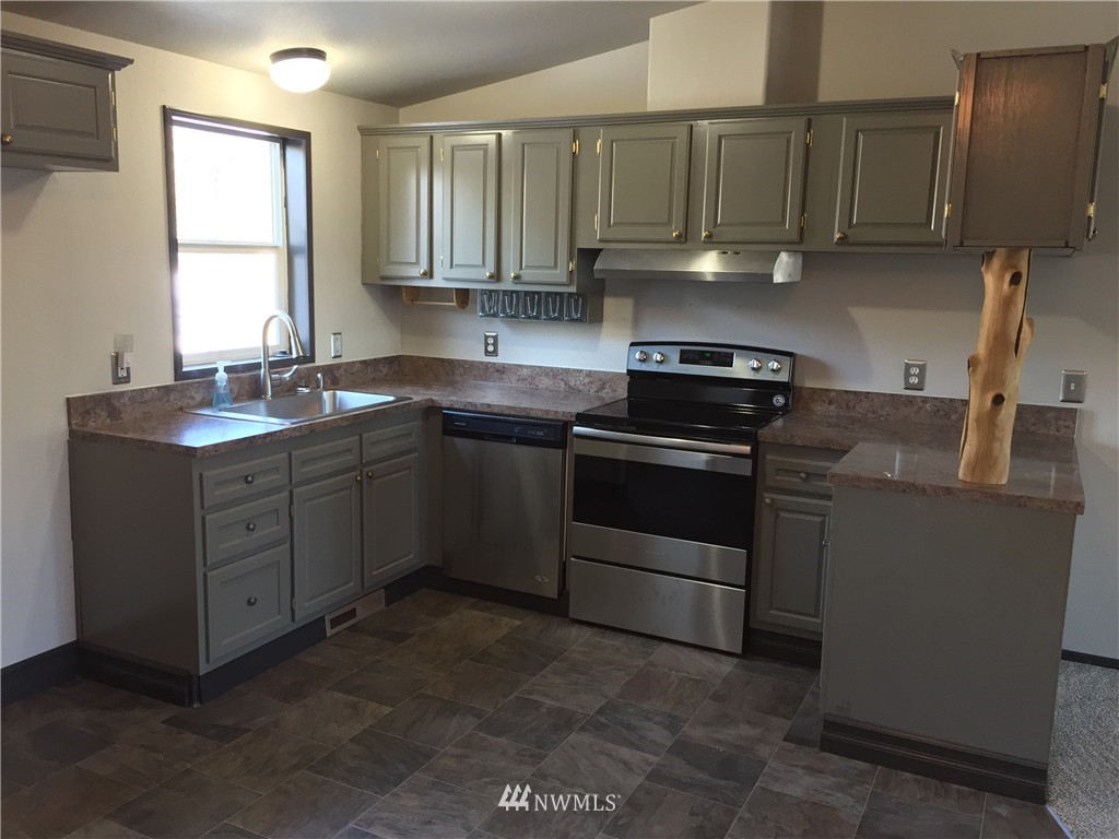 8247 Reece Street Lyman, WA 98263 - Photo 3 of 23 Gallery Image 3