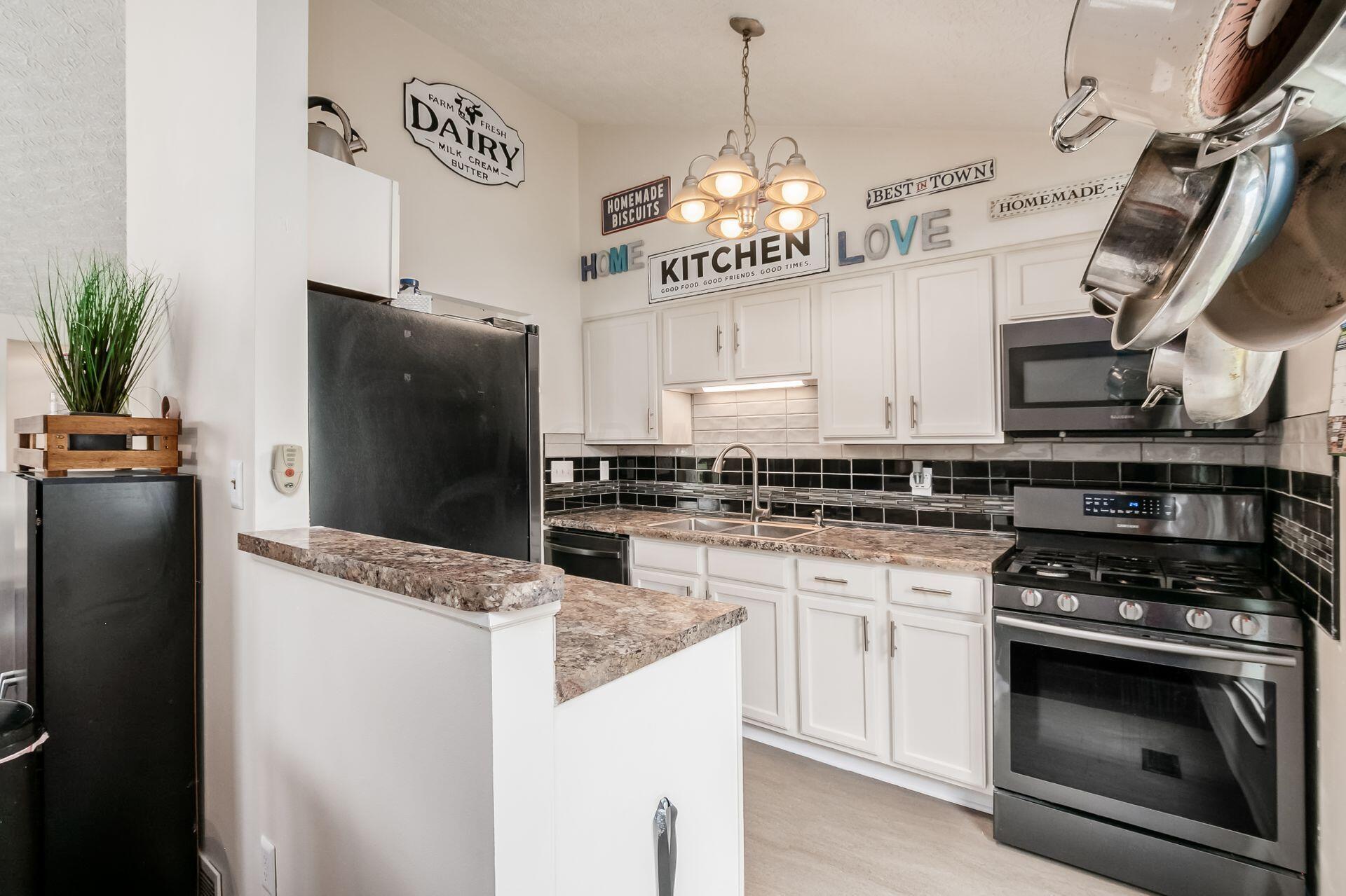 2128 Smokymill Road Dublin, OH 43016 - Photo 10 of 31 011__h 2128 Smokymill Rd-1018