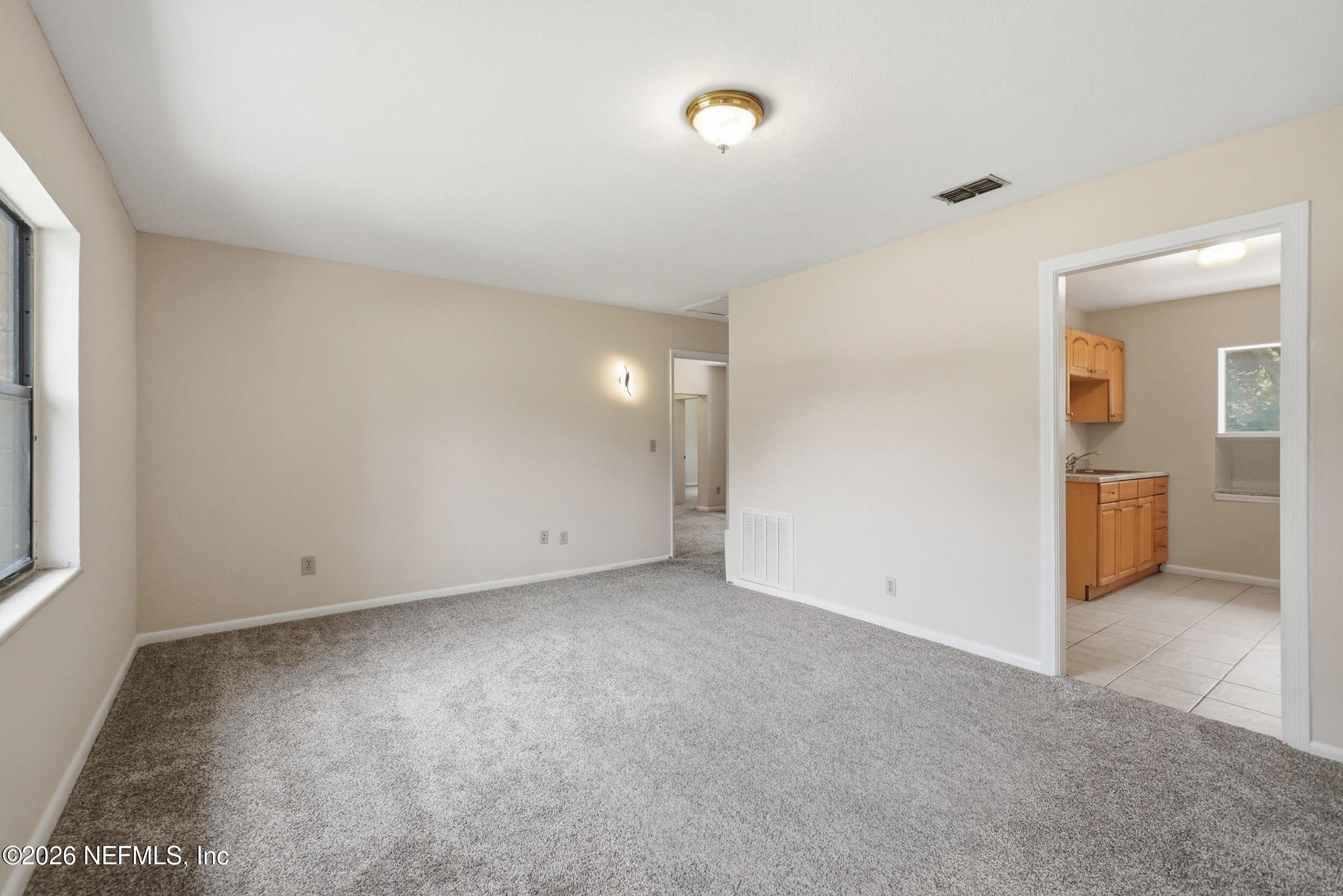 1648 Stafford Road Jacksonville, FL 32208 - Photo 3 of 32 Main living room