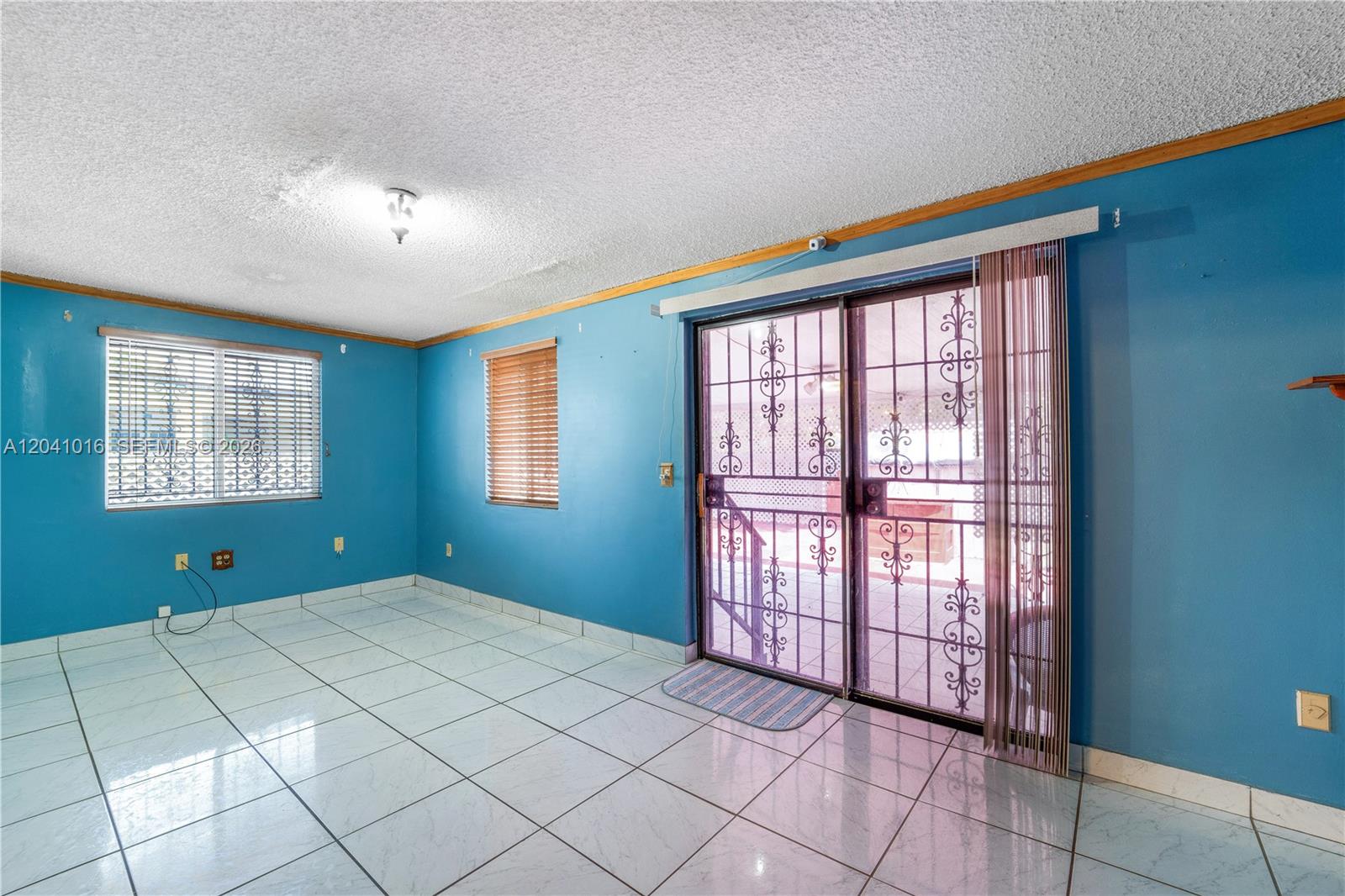11941 Southwest 4th Street Miami, FL 33184 - Photo 12 of 40